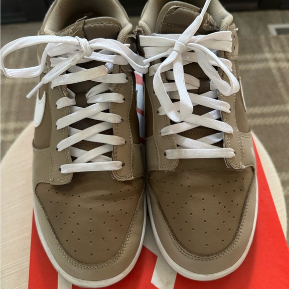 Men's Dunks - Picture 4 of 5